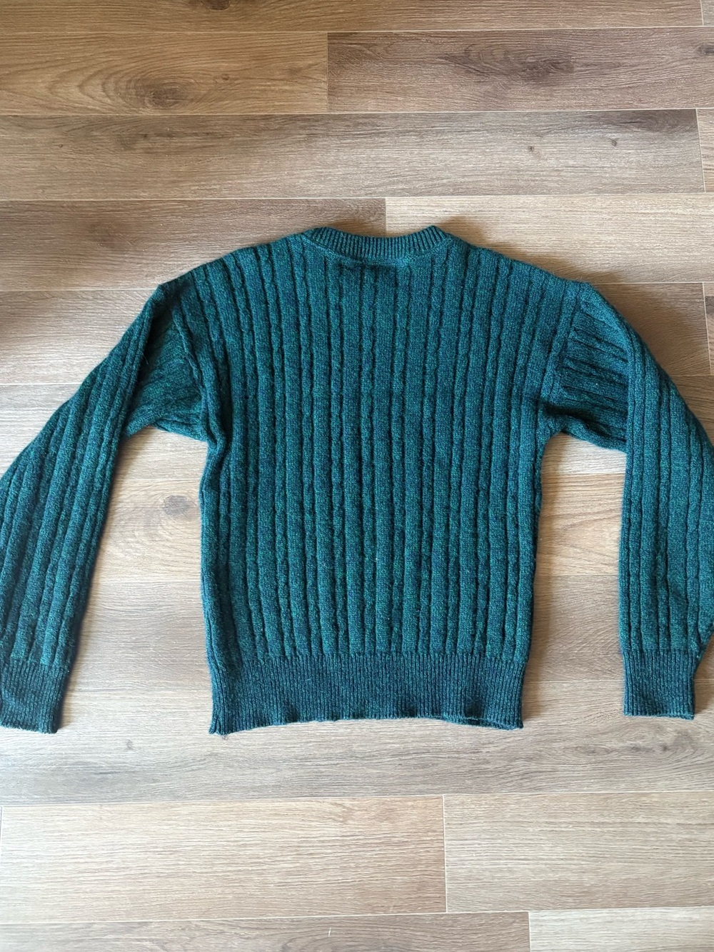 Vintage Men’s Crewneck Cable Knit Sweater - Picture 4 of 4